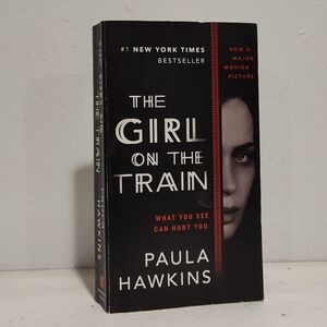 Girl on the Train paperback